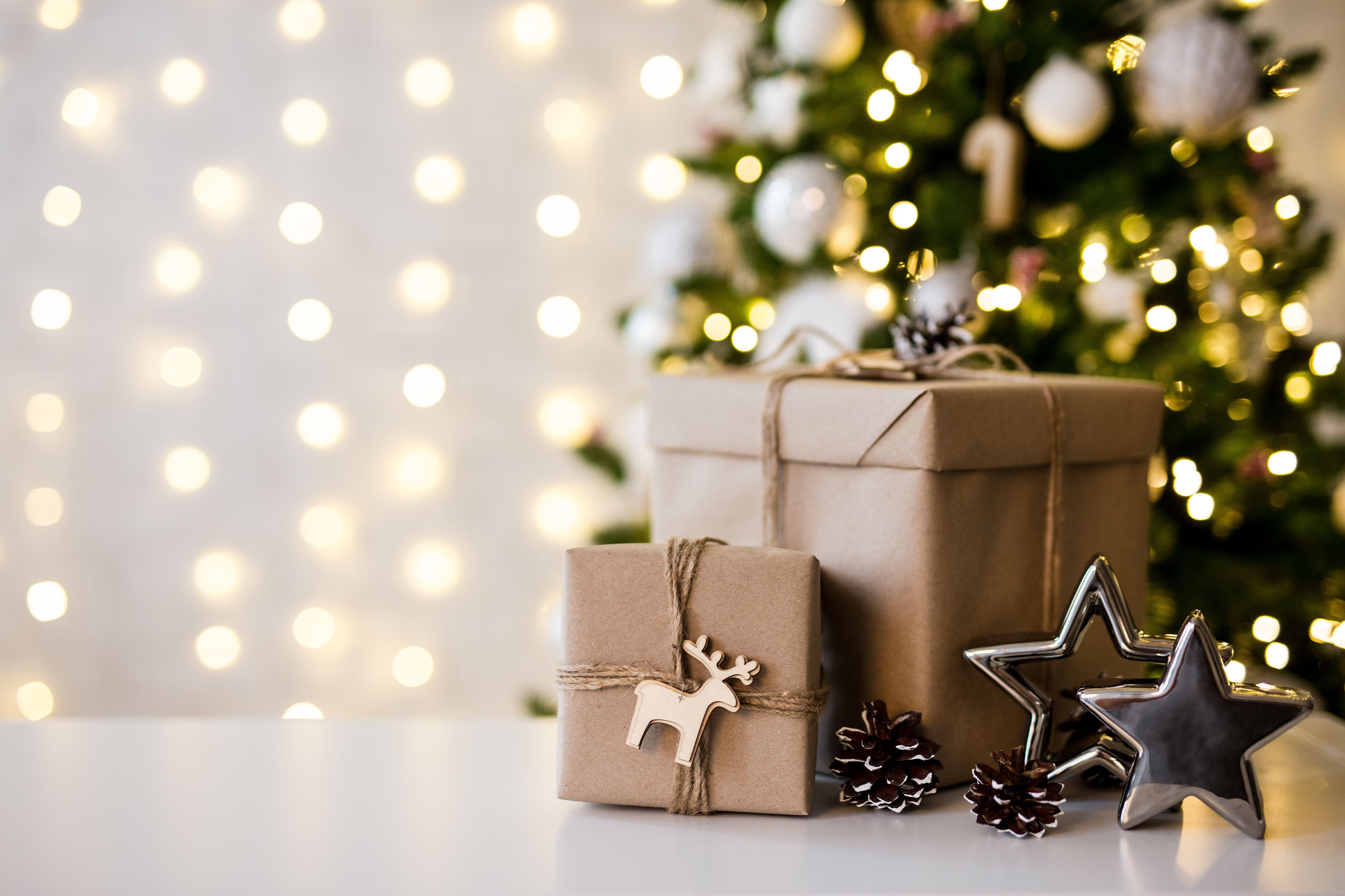 6 Presents to Give Coaches this Festive Season